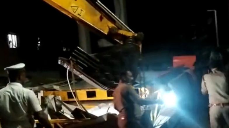 Chennai Roof Collapse Video: Portion of Petrol Pump's Roof Collapses in Saidapet Amid Heavy Rains, Rescue Operation On