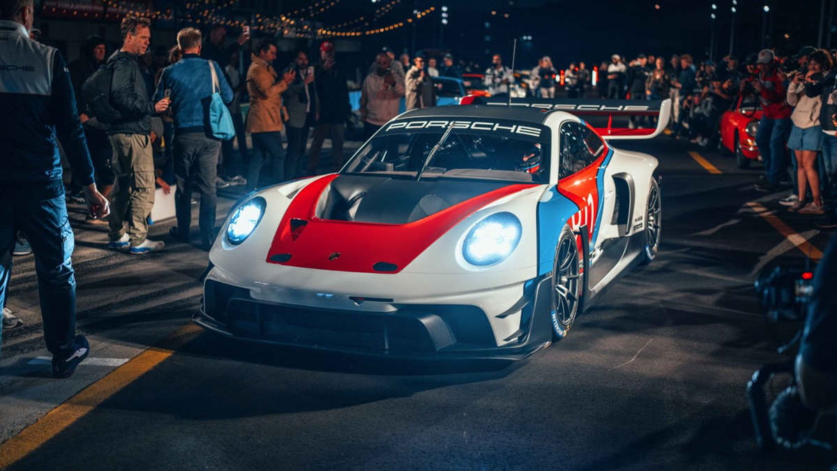 Porsche 911 GT3 R Rennsport Unveiled In US, Check Details Here