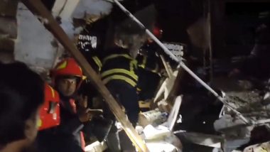 Thane Building Collapse Video: Two-Storey Building Collapses in Bhiwandi, Rescue Operations On