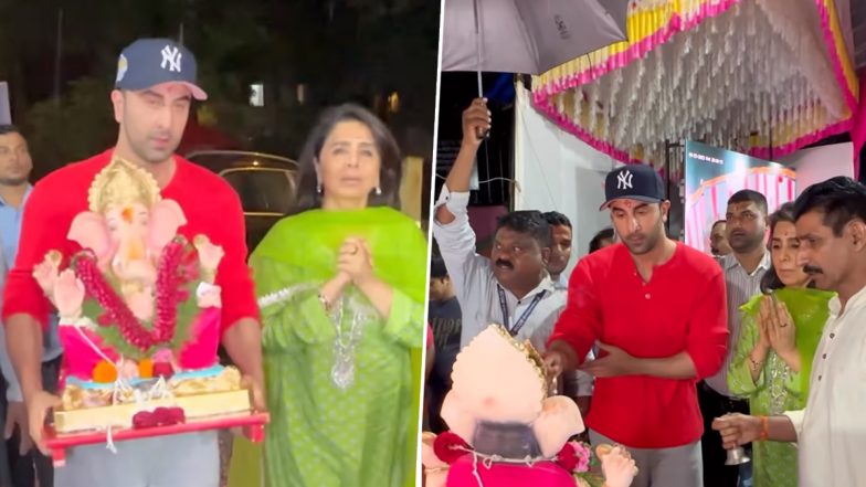 Ganesh Visarjan 2023: Ranbir Kapoor and Mom Neetu Kapoor Bid Farewell to Bappa by Performing Aarti (Watch Video)