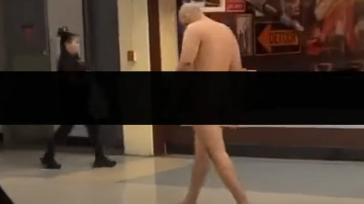 Naked Man Caught on Camera Walking Through DFW Airport in Texas, Detained;  Viral Video Surfaces | 👍 LatestLY