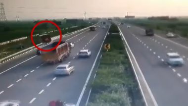 Uttar Pradesh Road Accident: Bus Falls Into Pit on Delhi-Meerut Expressway in Ghaziabad, 24 Passengers Injured; CCTV Footage Surfaces