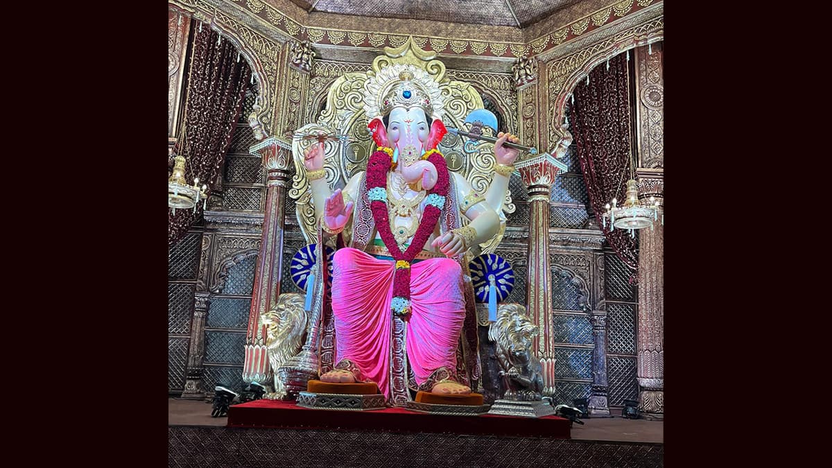 Lalbaugcha Raja 2023 First Look Photos OUT! Check Mukh Darshan Images ...