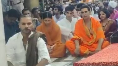 Shikhar Dhawan, Akshay Kumar Visit Mahakaleshwar Temple in Ujjain To Seek Blessings (Watch Video)