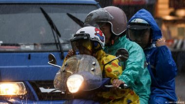 Typhoon Haikui Batters Taiwan with Heavy Rain