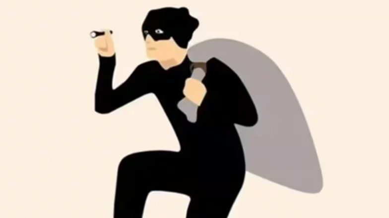 Uttar Pradesh: Robbers Come on Horseback To Steal Money From Radha Mohan Temple in Kanpur, Barking Dogs Drive Them Away (Watch Video)