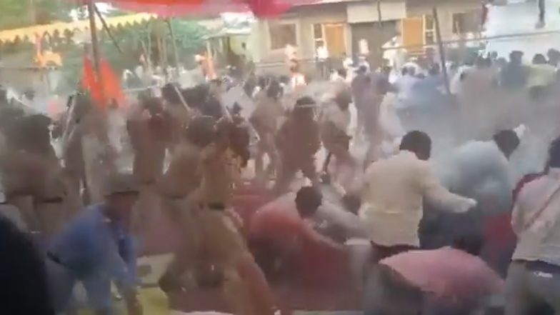 Maratha Reservation: Chaos During Protest in Maharashtra's Jalna, Police Use Baton-Charge and Fire Teargas Shells to Disperse Crowd (Watch Video)