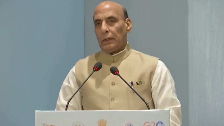 Rajnath Singh Takes Swipe at Rahul Gandhi, Says 'Rahul Yaan' Hasn't Been Able To Be Launched for Last Twenty Years (Watch Video)