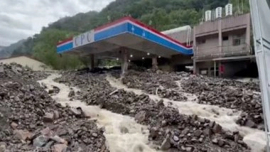 World News | Typhoon Haikui Makes Landfall in Taiwan; 2 Injured, Thousands Left Without Power 
