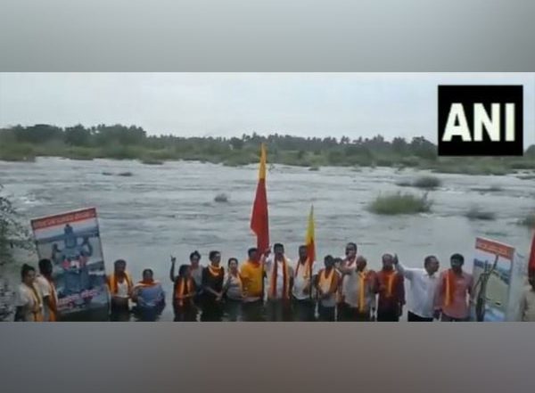 India News | Pro-Kannada Organisations Protest Against Cauvery Water Release to Tamil Nadu