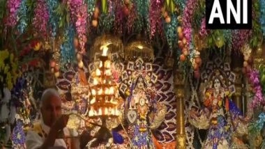 India News | From Dwarka to Mathura, Devotees Throng Temples, Attend Midnight Aarti on Janmashtami