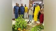 India News | Lalu Yadav, Tej Pratap Offers Prayer at Banke Bihari Temple in Patna on Janmashtami