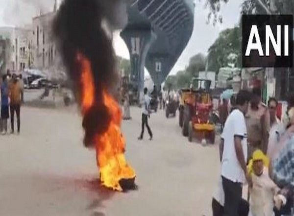 Chandrababu Naidu Arrested: TDP Leaders Stage Protests Across Andhra Pradesh After Party Leader’s Arrest (Watch Video)