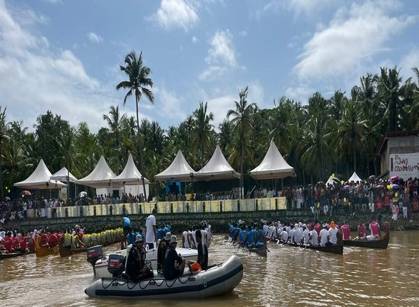 India News | Indian Navy Rescues Race Participants After Boat Capsizes in Kerala’s Kannur