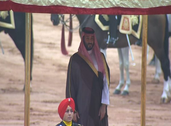World News | Saudi Crown Prince Mohammed Bin Salman Accorded Ceremonial Reception at Rashtrapati Bhavan 