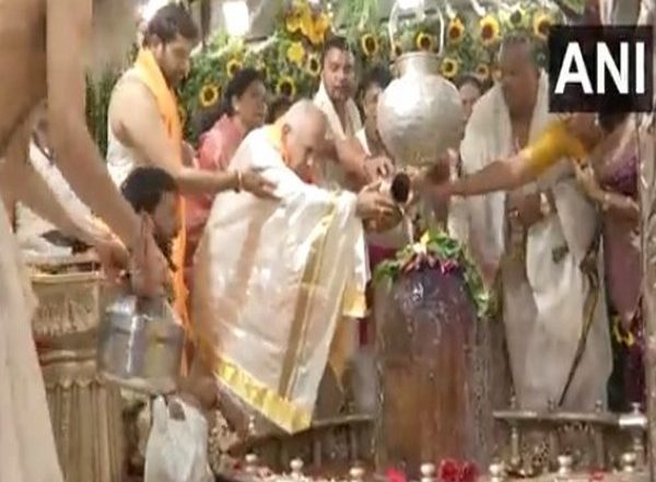India News | Former Karnataka CM BS Yediyurappa Offer Prayers at Mahakaleshwar Temple in MP’s Ujjain