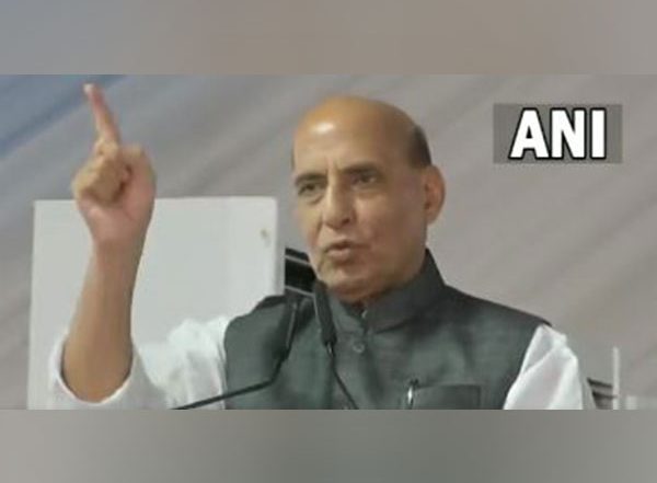 India News | Rajnath Singh Hails Services of BRO, Says “completing a Project on Time Has Become New Normal”