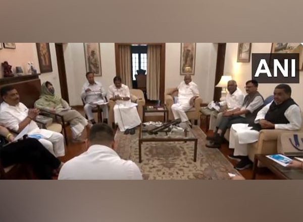 India News | INDIA Bloc's Coordination Committee Meeting Underway at Sharad Pawar's Residence in Delhi