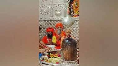 India News | CM Yogi Offers Prayers at Mahakaleshwar Temple in Ujjain