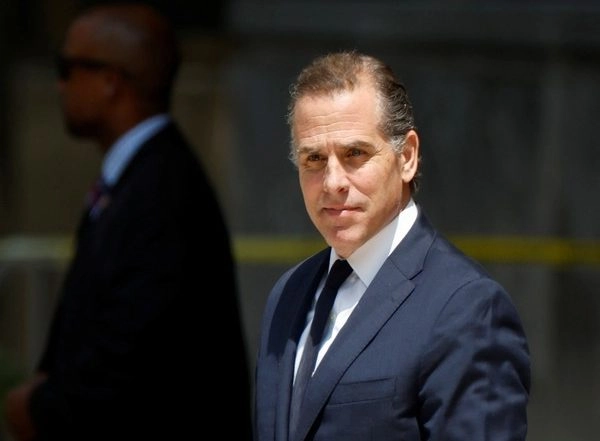 World News | US: Joe Biden's Son Hunter Indicted on Federal Firearm Charges 