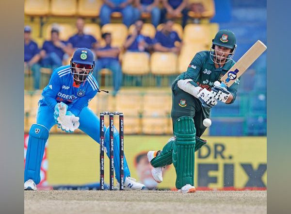 Sports News | Asia Cup: Shakib Al Hasan, Hridoy's Fifties Power Bangladesh to 265/8 Against India
