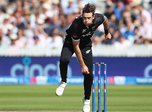 Sports News | New Zealand's Daryl Mitchell, Tim Southee Suffer Injury Scare Ahead of WC 2023