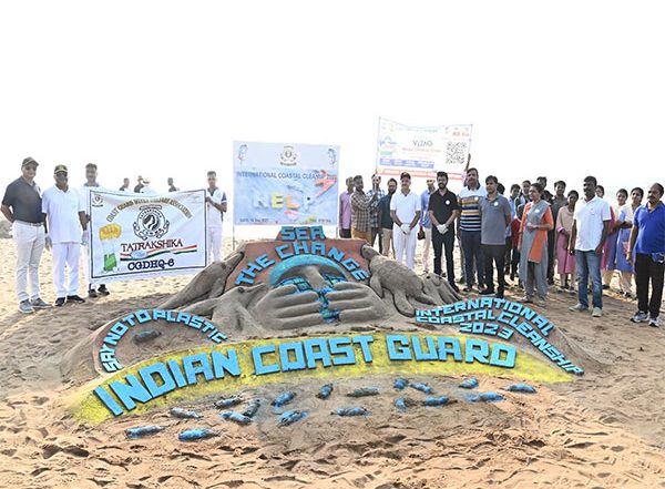 India News | Indian Coast Guard Conducts International Coastal Clean-up Day 2023 Across Coastal States and UTs