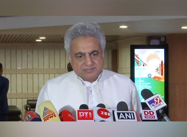 India News | BJD Leader Calls for Passage of Women's Reservation Bill, Says Less Respresentation of Women in Parliament 'shameful'