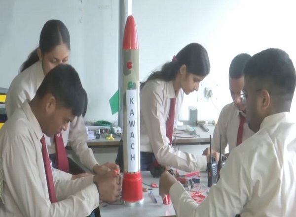 India News | UP: Gorakhpur Students Make Kavach Missile Prototype to Safeguard Civilian Areas
