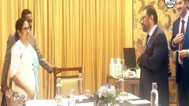 India News | Mamata Banerjee Meets Lulu Group Executive Director Ashraf Ali in Dubai