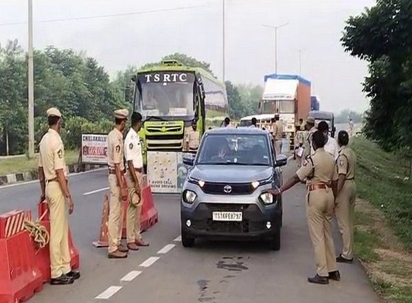India News | Andhra Police Intensify Checks at State Border Amid 'Chalo Rajahmundry' IT Employees' Protest