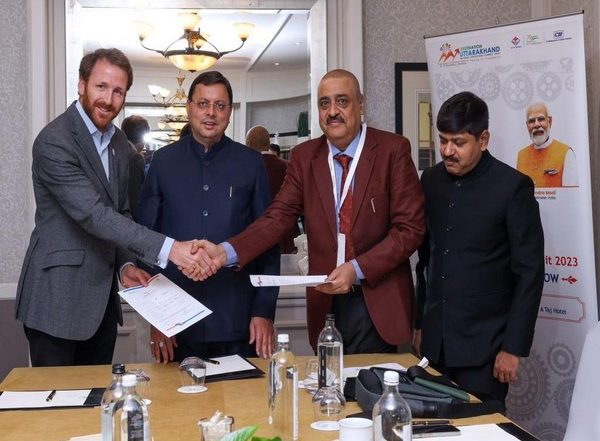 Uttarakhand Global Investors Summit 2023: CM Pushkar Singh Dhami Meets Industrialists in London, Signs MoU Worth Rs 2,000 Crore (See Pics)