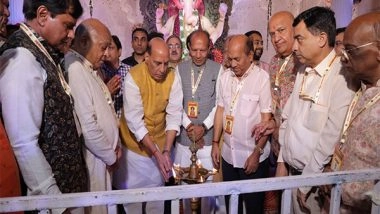 India News | Delhi: Union Defence Minister Rajnath Singh Offer Prayers at Ganesh Pandal in Netaji Subash Place