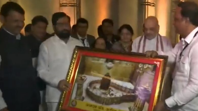 Ganesh Chaturthi 2023: Amit Shah, Eknath Shinde and Devendra Fadnavis Visit Ganesh Pandal in Bandra (Watch Video)