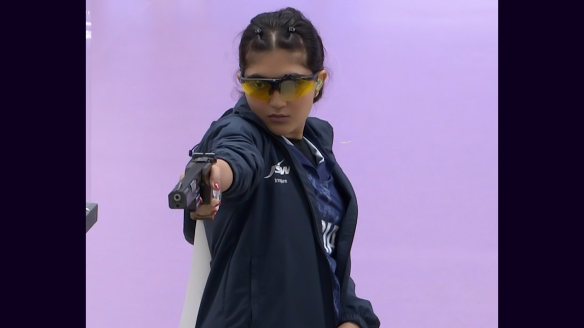 Agency News | Esha Singh Clinches Silver Medal in Women’s 25m Pistol at ...