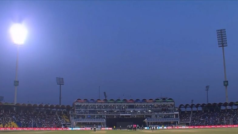 Floodlight Failure at Gaddafi Stadium Stops Play in Pakistan vs Bangladesh Asia Cup 2023 Super 4 Match, Fans React