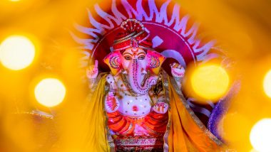 Ganpati Aarti With Lyrics & Video for Ganesh Chaturthi 2023: 'Sukhkarta Dukhharta Varta Vighnachi' Aarti for Ganesh Pujan To Celebrate Ganeshotsav With Family and Friends