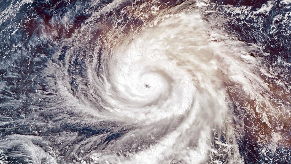 Hurricane Lee unleashes heavy swell on northern Caribbean