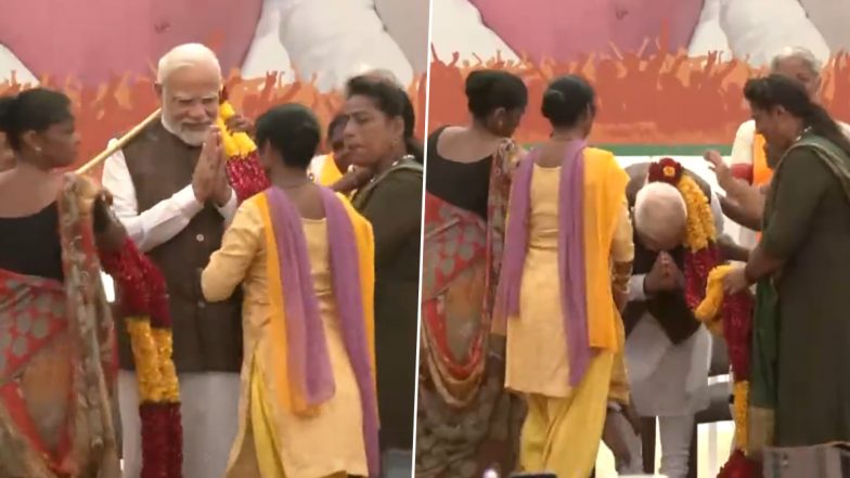 PM Narendra Modi Bows Before Women to Pay Respect After Being Felicitated at BJP Headquarters Over Passing of Women's Reservation Bill (Watch Video)