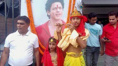 Jawan: Shah Rukh Khan's Young Fan Dresses Up As Lord Krishna To Watch Actor's Movie (View Pics)