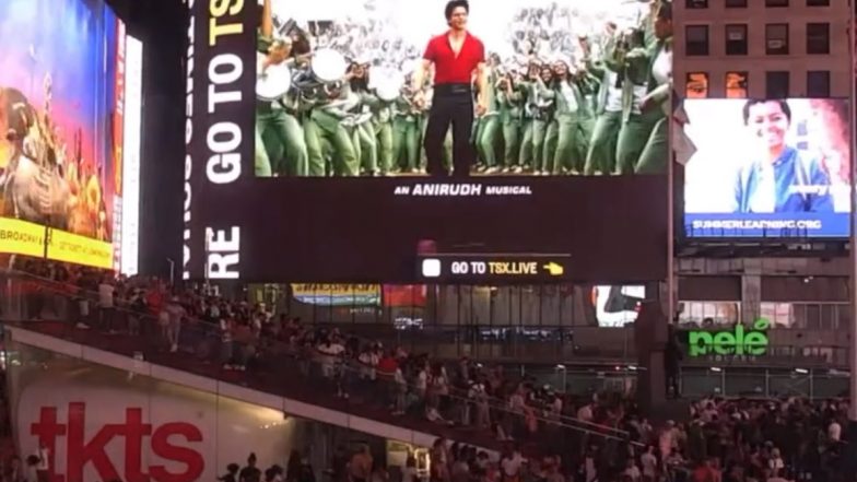 Jawan: Shah Rukh Khan's Fans Showcase Trailer and Advance Booking Promo at Times Square (Watch Video)