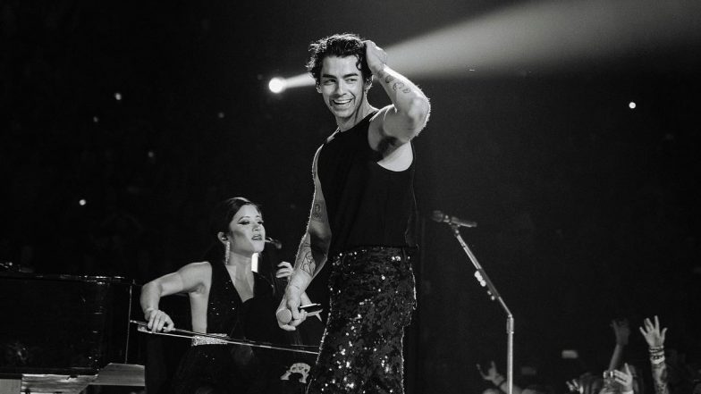 Joe Jonas Performs Without Wedding Ring During Jonas Brothers’ Concert amid Divorce from Sophie Turner (View Pics & Watch Videos)