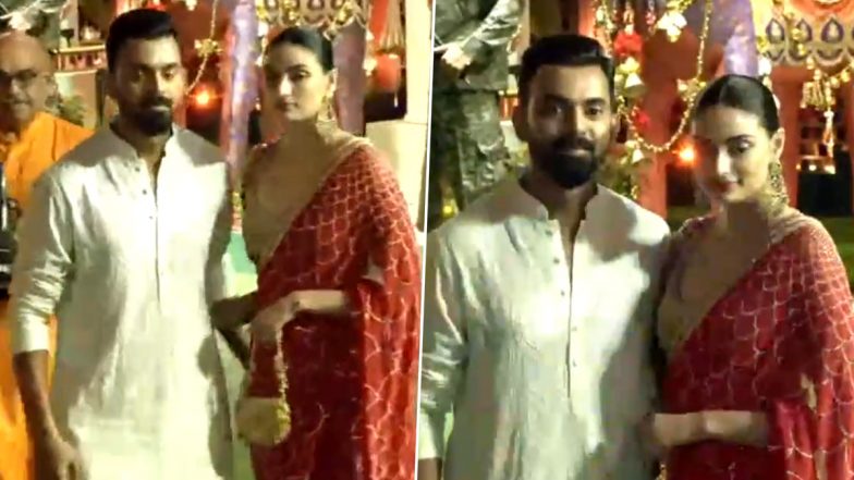 KL Rahul and Wife Athiya Shetty Attend Ganesh Chaturthi Celebrations at Mukesh Ambani's Residence 'Antilla', Video Goes Viral!