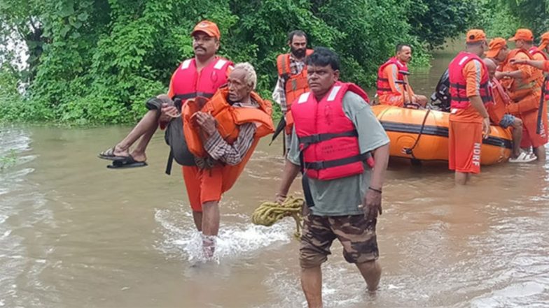 Gujarat Rains: Mumbai-Ahmedabad Train Traffic Hit as Narmada River Crosses Danger Mark; Passengers Stranded