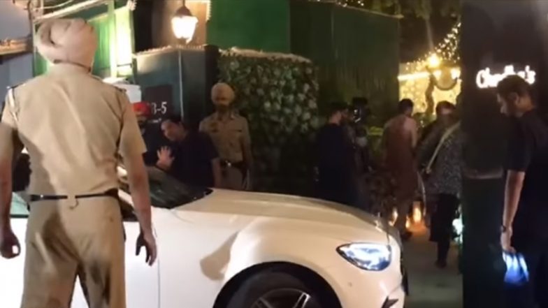 Parineeti Chopra Receives 'Shandaar' Grand Welcome With Band Baaja As She Reaches Her Sasural With Husband Raghav Chadha (Watch Video)