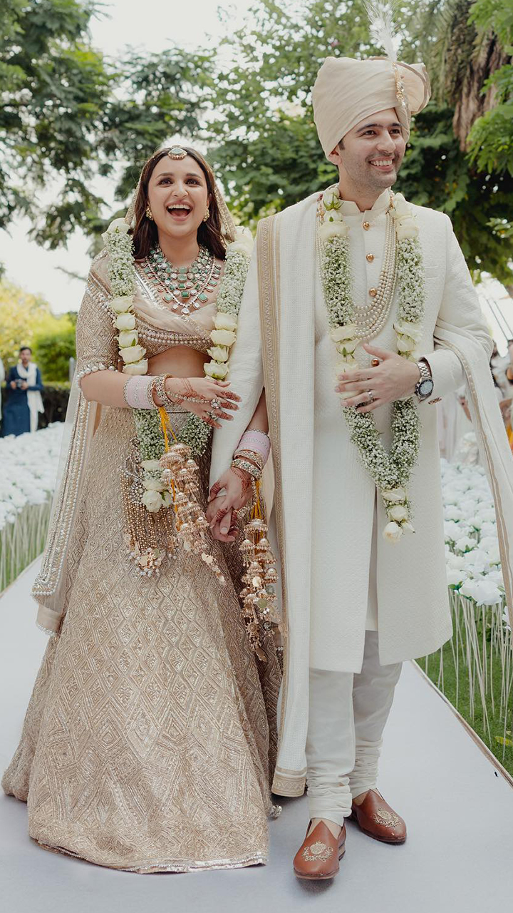 Parineeti Chopra And Raghav Chadha’s Wedding Pics Will Make You Believe In Fairytales 🎥 Latestly