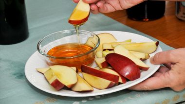 Happy Rosh Hashanah 2023! Traditional Food Items That Are Must-Have for the Jewish New Year Celebrations