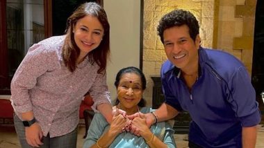 Asha Bhosle's Birthday: Sachin Tendulkar Pens a Heartfelt Note for Tai, Says 'Aapki Aawaz Ke Saamne Dil Cheez Kya Hai' (View Pic)