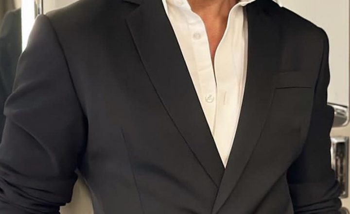 Shah Rukh Khan Leads List of Bollywood-Inspired Long Hairstyles for Men