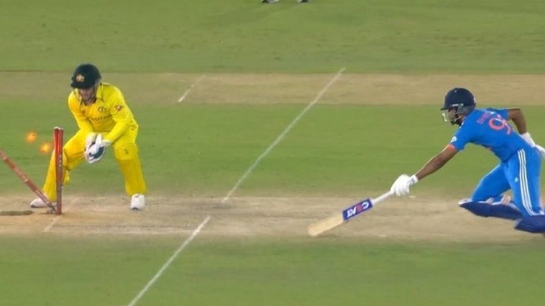 Shreyas Iyer Dismissed Run Out After Being Involved in a Mix-Up With Shubman Gill During IND vs AUS 1st ODI 2023 (Watch Video)